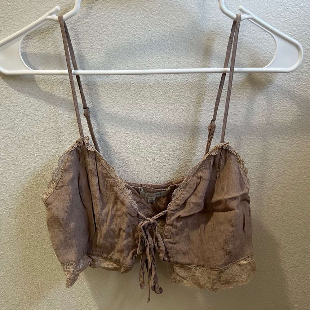 Light brown tank top double tied front with‎ lace trim size small